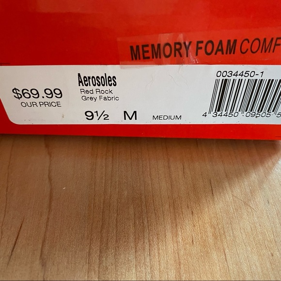 NIB ~ Aerosols Red Rock, Gray Pumps ~ 9 1/2 - Picture 6 of 7